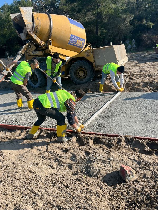 Saha betonu döküm çalışması